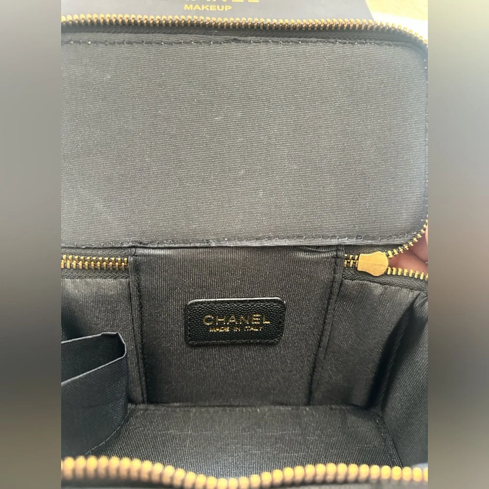 Chanel Makeup Crossbody Bag - Picture 3 of 8